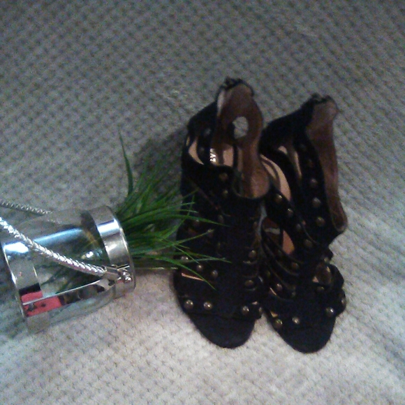 Latitude femme strappy studded heels - Picture 3 of 4